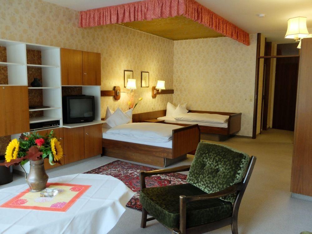 Hotel Valsana Am Kurpark Bad Wildbad Exterior foto